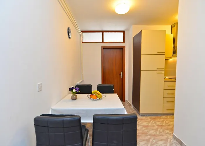 Petra 628 Apartman *